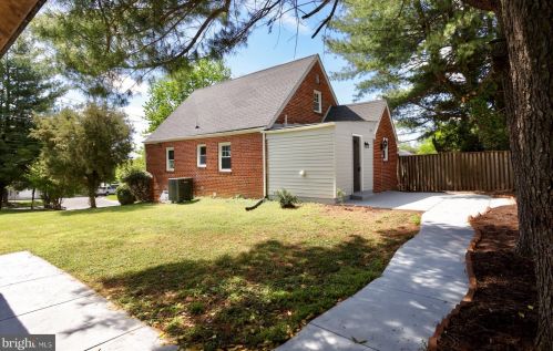 201 University Blvd, Silver Spring MD  20901-1945 exterior