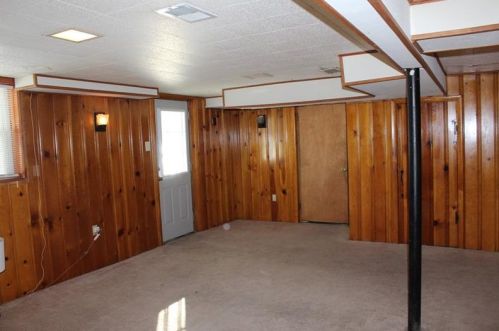 2023 Palm Ave, Pittsburgh PA 15235-1550 exterior