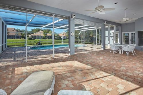 205 Monterey Dr, Naples FL 34119-4621 exterior