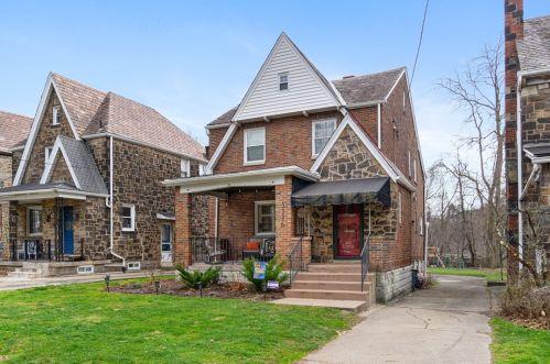 5336 Pocusset St, Pittsburgh, PA 15217-1909
