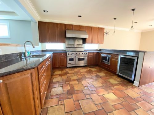 1821 Oakdale Ave, Chicago IL  60657-4023 exterior