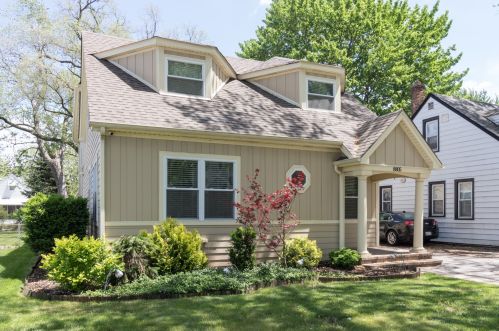 8805 Sacramento Ave, Chicago, IL 60805-1224