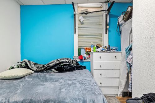 2409 8th St, Milwaukee WI  53215-3230 exterior