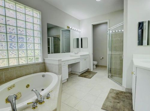 1725 Jamesport Dr, Fort Pierce FL 34953-4355 exterior