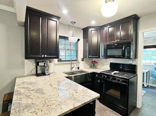 1901 Forrest Ave, Atlanta GA 30344-2768 exterior