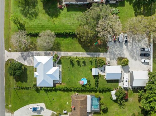 5417 Palmetto Dr, Fort Pierce FL  34982-7481 exterior