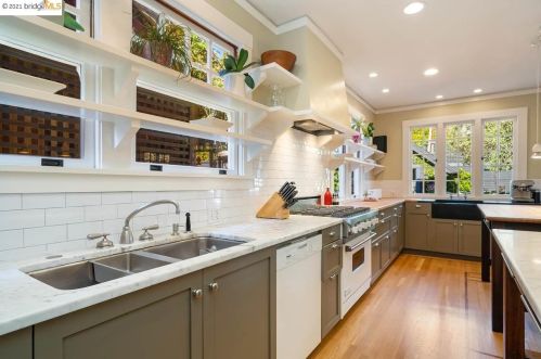 2731 Claremont Blvd, Berkeley CA 94705-1321 exterior