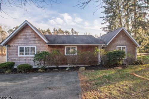 45 Cutlass Rd, Kinnelon NJ  07405-2921 exterior