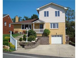 608 Prestley St, Collier Township, PA 15106-1718