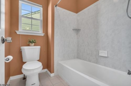 26 Francis Dr, Bridgewater NJ  08807-5714 exterior