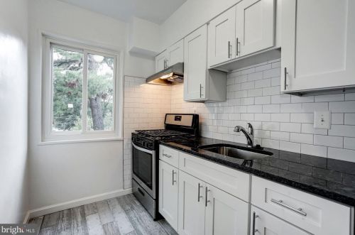 872 Bellevue St, Washington DC 20032-6002 exterior