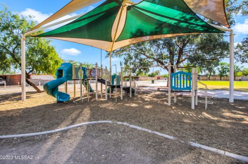 5985 9th Ave, Tucson AZ  85706-4001 exterior