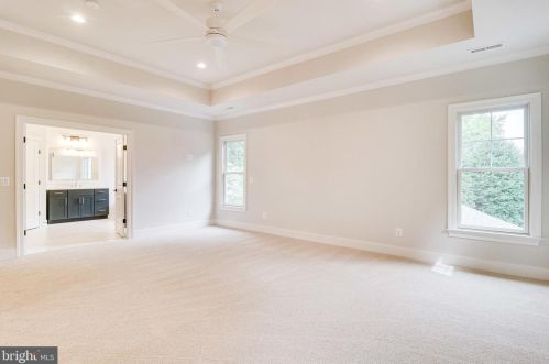 6208 Kellogg Dr, Mc Lean VA  22101-3121 exterior