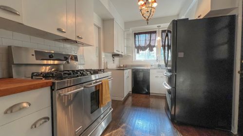 2014 Sheridan Rd, Waukegan IL 60085-6549 exterior