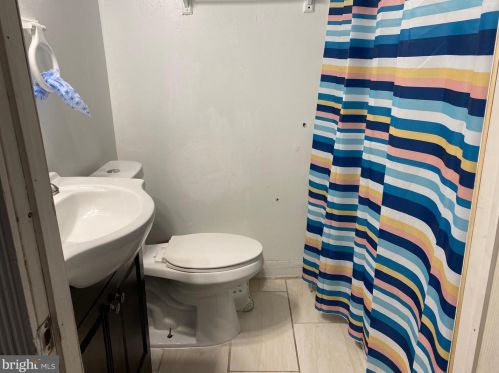 1158 Magnolia Ave, Camden NJ 08103-2822 exterior