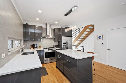 1715 Newberry Ave, Chicago IL 60608-2333 exterior