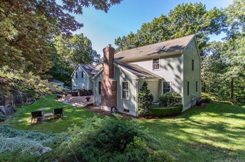 152 Mather St, Wilton CT 06897-5011 exterior