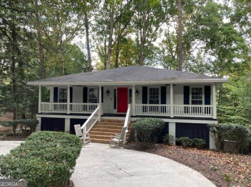 2933 Margaret Mitchell Ct, Atlanta GA 30327-1614 exterior