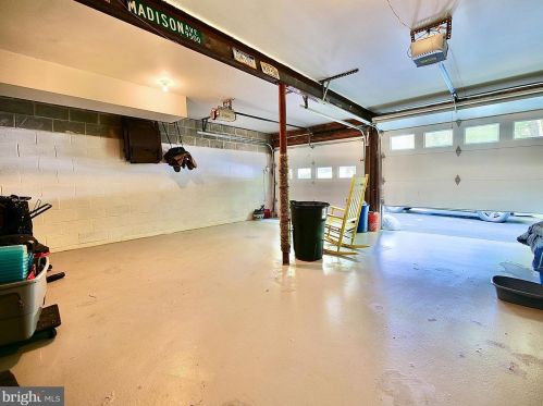 12 Michele Dr, Media PA 19063-1029 exterior