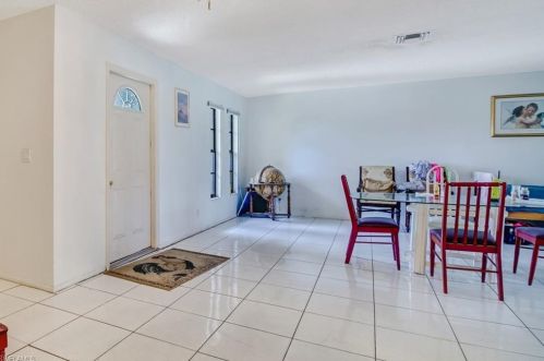 1989 46 St, Naples FL 34116-5837 exterior