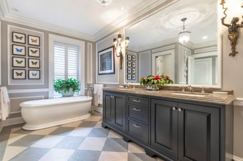 1521 State Pkwy, Chicago IL 60610-1613 exterior