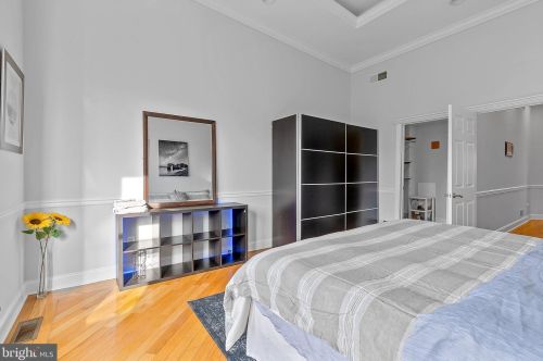 1019 19 St, Philadelphia PA 19146-2938 exterior