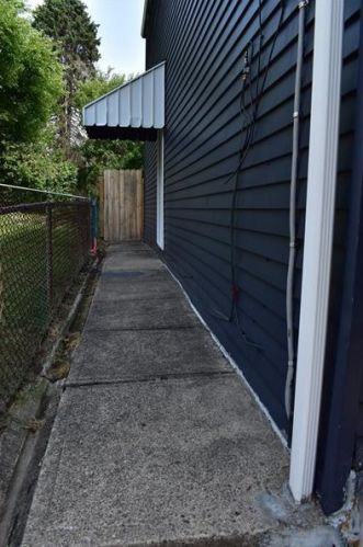 502 Walnut St, Pittsburgh PA  15210-2103 exterior