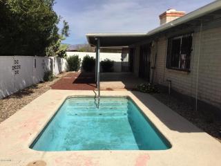 1642 Regina Cleri Dr, Tucson AZ  85710-8660 exterior