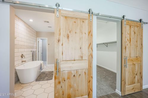 1359 Clarendon Ave, Phoenix AZ  85013-3330 exterior