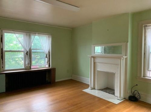 5544 Bryant St, Pittsburgh PA 15206-1675 exterior