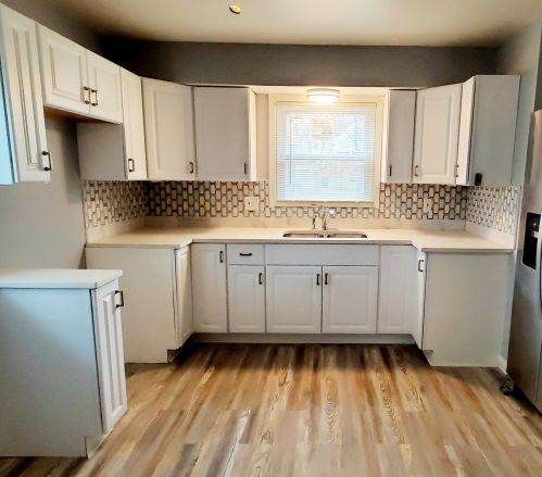 3746 6th St, Milwaukee, WI 53212-4124