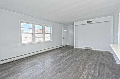 46 Cooper Ave, Wallingford CT  06492-3956 exterior