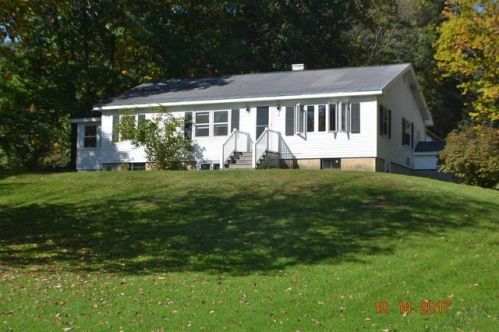 28 Queen St, Concord, NH 03303-1116