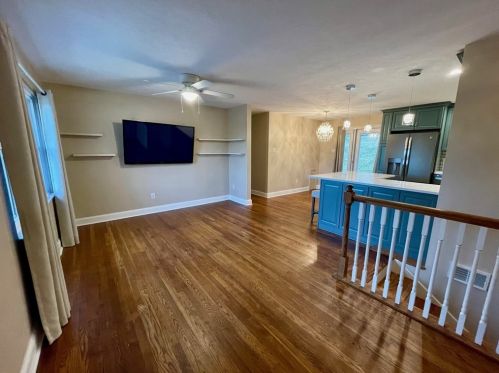 131 Greenside Ave, Pittsburgh PA  15220-4014 exterior