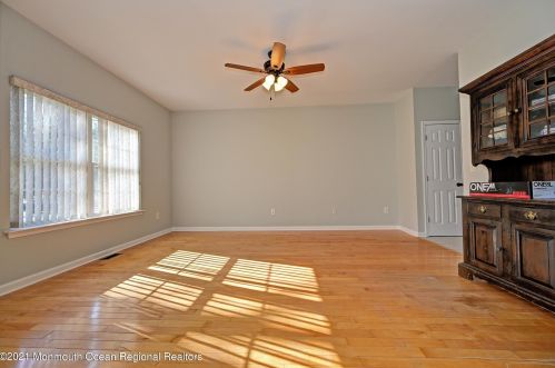 118 Ely Harmony Rd, East Freehold NJ 07728-8012 exterior