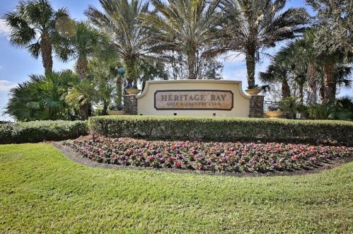 10063 Biscayne Bay Ln, Naples FL 34120-3754 exterior