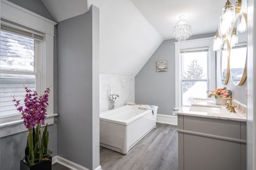 2524 Becher St, Milwaukee WI  53215-2521 exterior