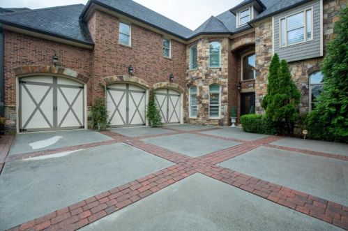 601 Darlington Commons Ct, Atlanta, GA 30305-2713