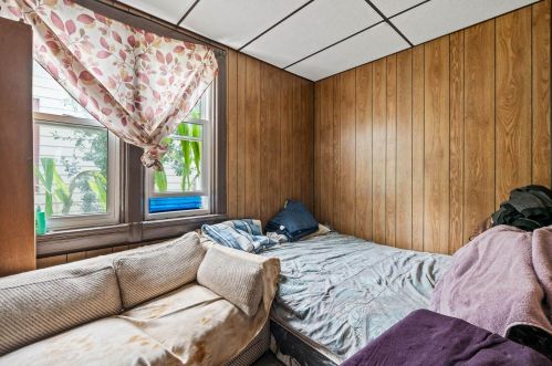 2861 7 St, Milwaukee WI 53215-3907 exterior