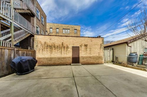 3256 Wilson Ave, Chicago IL 60640-5211 exterior