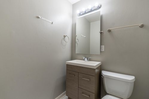 1933 Oklahoma Ave, Milwaukee WI 53207-2953 exterior