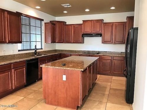 22413 39th Ter, Phoenix AZ  85050-5464 exterior