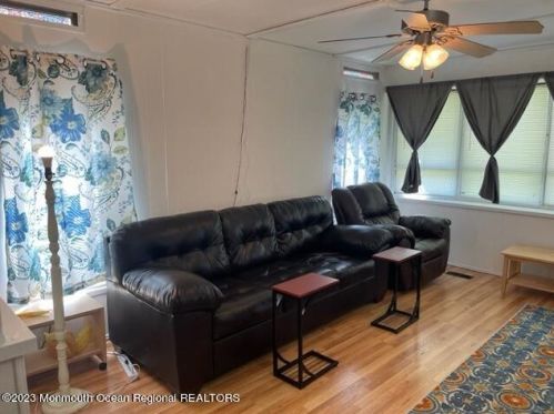 10 Helen Ave, Jackson Twp NJ 08527-3110 exterior