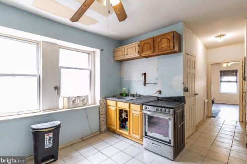 5016 Hazel Ave, Philadelphia PA 19143-1621 exterior