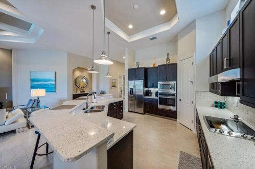 5934 Hammock Is Cir, Naples FL 34119-4649 exterior