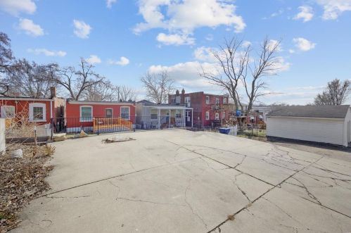 2011 Schaeffer Pl, Saint Louis MO 63139 exterior