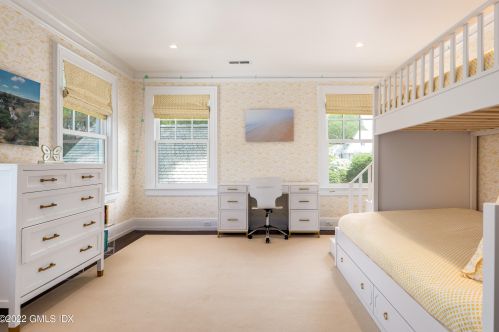 70 Otter Rock Dr, Greenwich CT 06830-7029 exterior