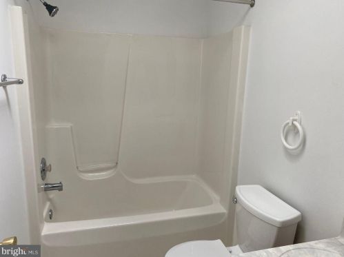 325 Columbus Ave, Littlestown PA 17340-1533 exterior