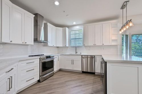 161 Colonade Cir, Naples FL 34103-8720 exterior