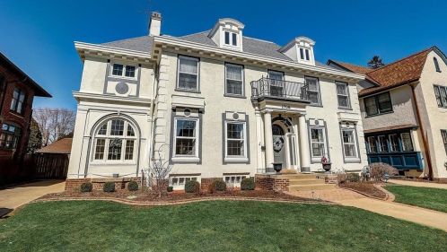 2706 Beverly Rd, Milwaukee, WI 53211-2438